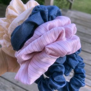 HANDMADE SCRUNCHIES!